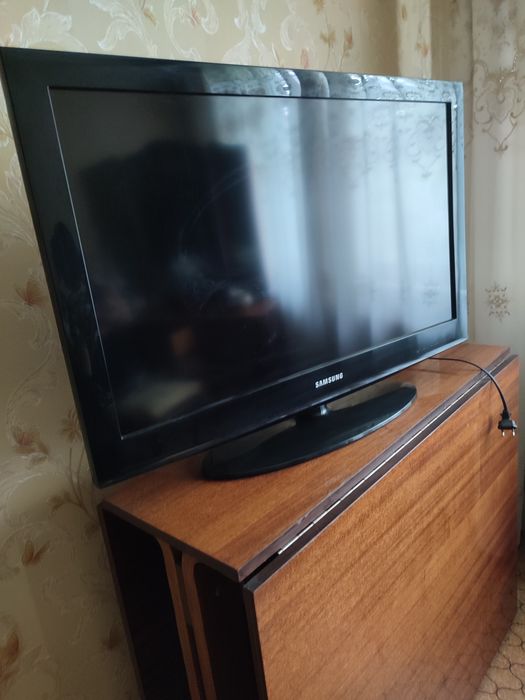 Телевизор Samsung.