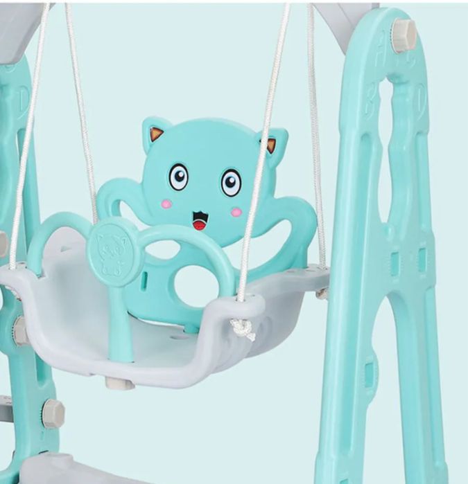 Качеля и горка ,баскетьолное колцо и мяч