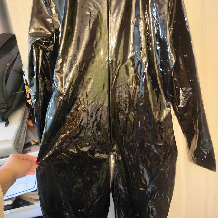 Чисто нов лъскав лачен латексов костюм / гащеризон PVC, размер 2XL XXL