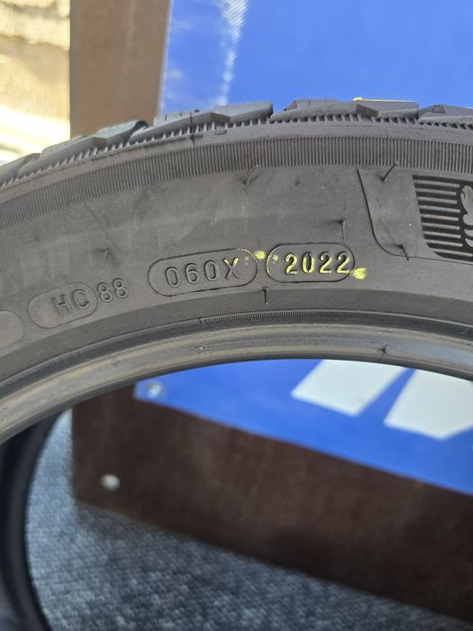 245 40 18 michelin m+s
