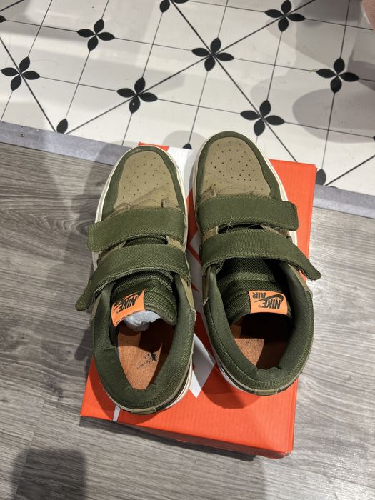 Продам мужские  кроссовки Nike