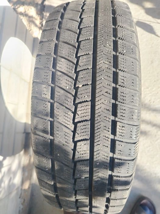 Продам Зимний шины 195/55/R16 Ovation
