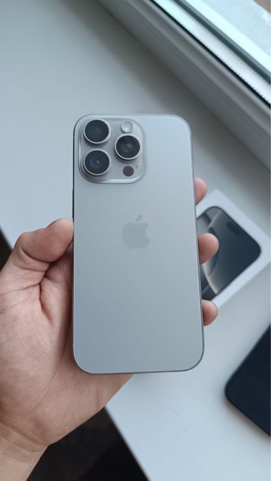 Iphone 16 Pro 256gb и часы уатч 5
