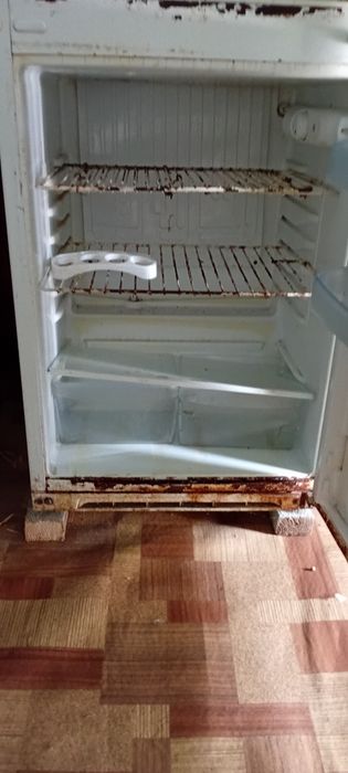 MUZLATKICH-xolati yaxshi motor 100%ishlaydi narxi 600.000sôm kelishamz