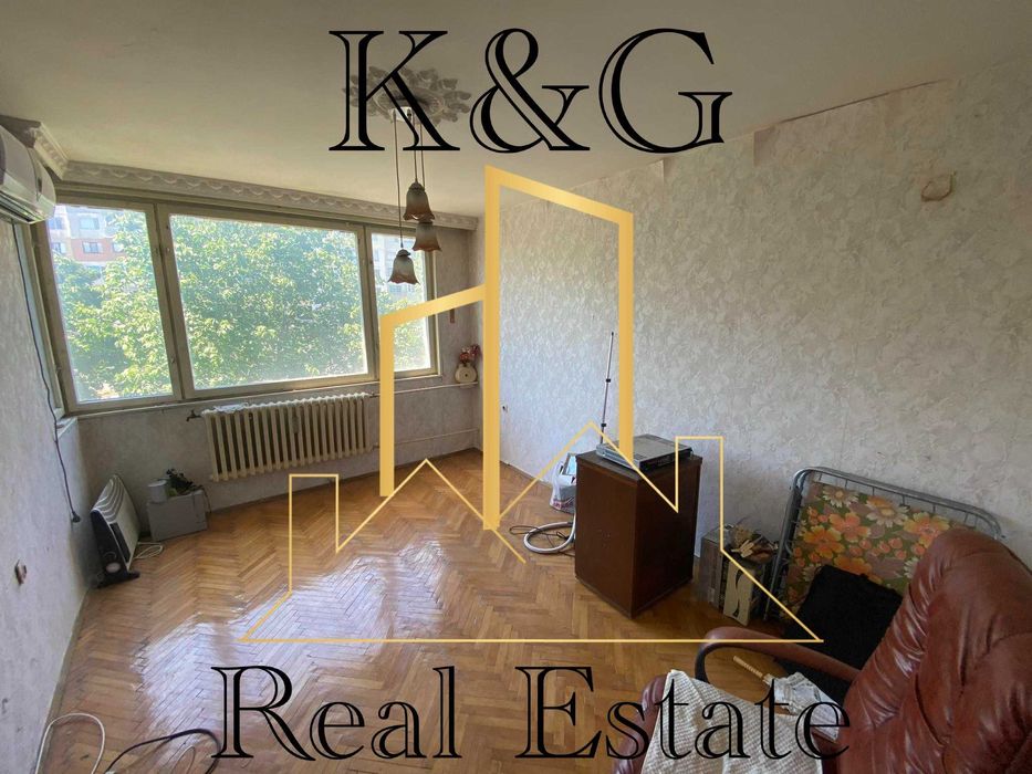 Продава се Четиристаен апартамент в Разград, Център - 99 кв.м за 1082 €/кв.м - Снимка #3