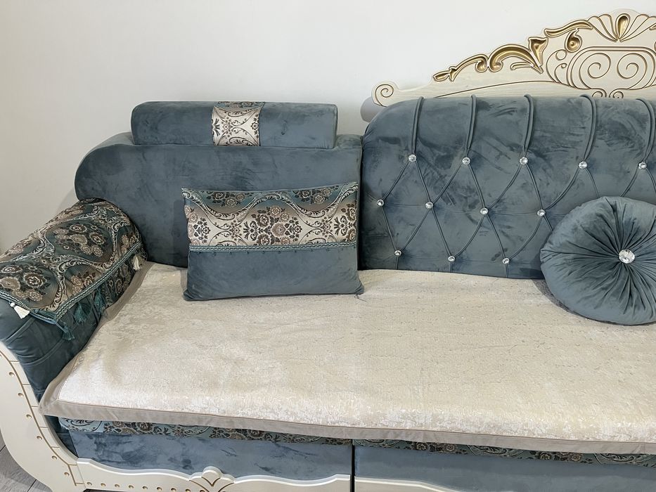 Продаеться диван в отличном состояний