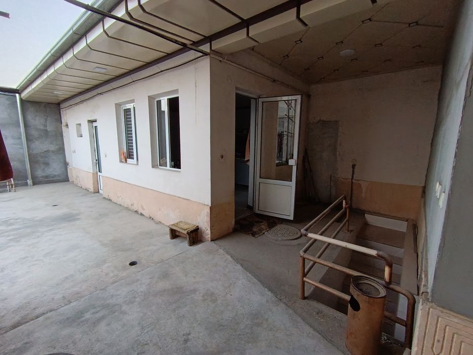 Tayyor uchaska sotiladi yevro remont 4 xona 3.2 sotix