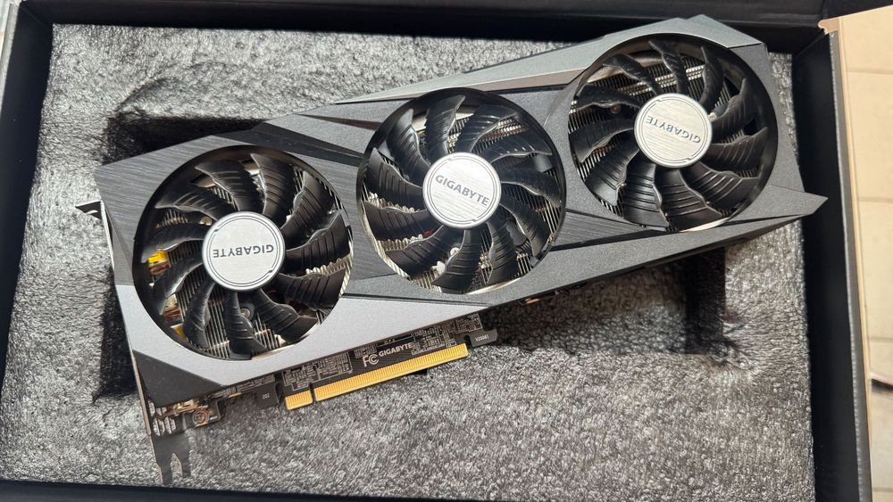 Видео Карта rtx3070 gigabyte