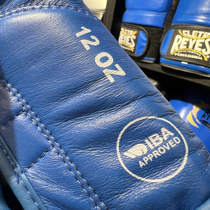 Перчатки для бокса Adidas IBA