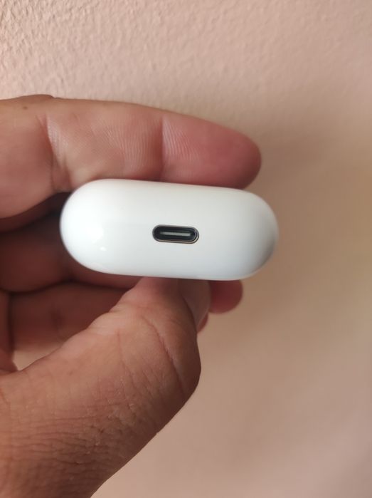 Case Airpods 4 Dock Impecabil