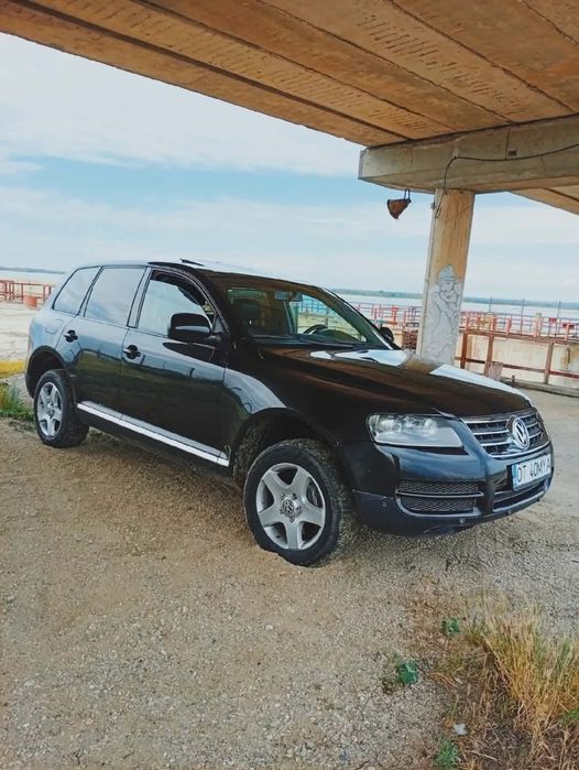 Vând Volkswagen Touareg