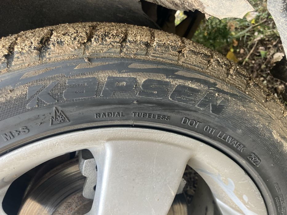 продам резину с дисками