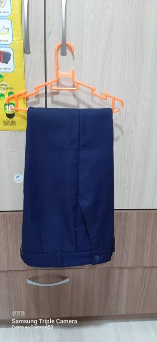 Продам костюм тройка. 6-8 лет