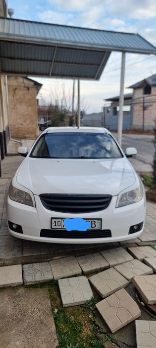 Эпика сотилади задник билан