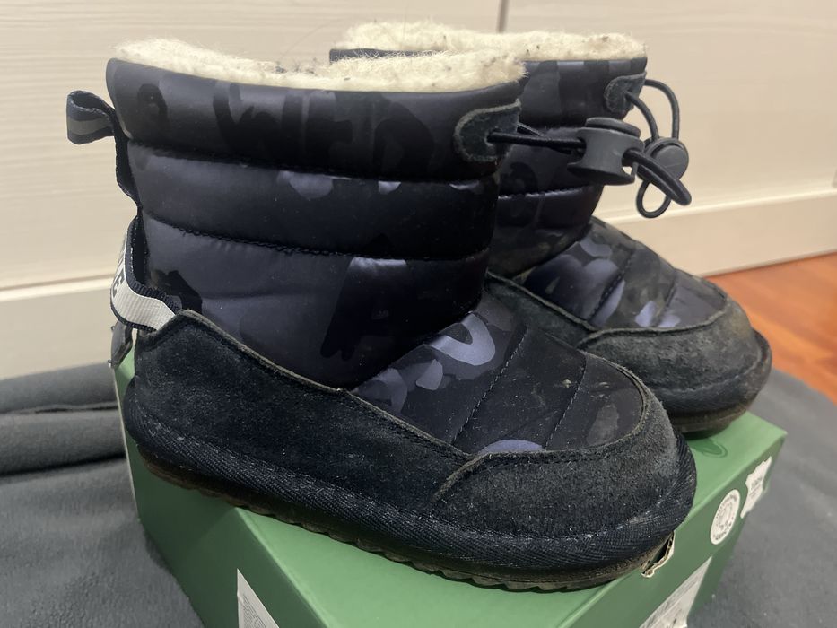 Продам ботинки на мальчика 26 размер