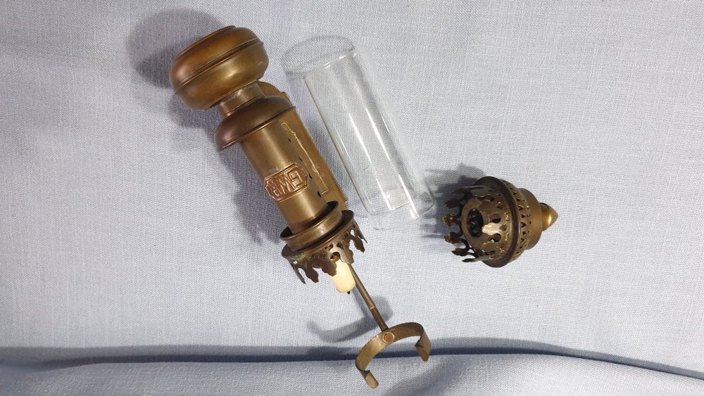 Бронзов писалищен аксесоар и Месингов вагонен аплик