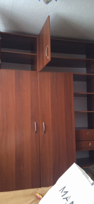 Продается шифоньер.Большой, вместительный.
