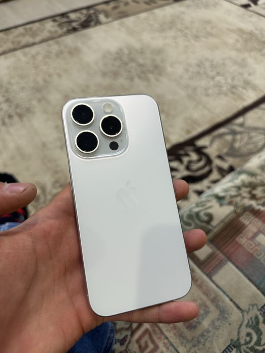 iPhone 15 pro продаю