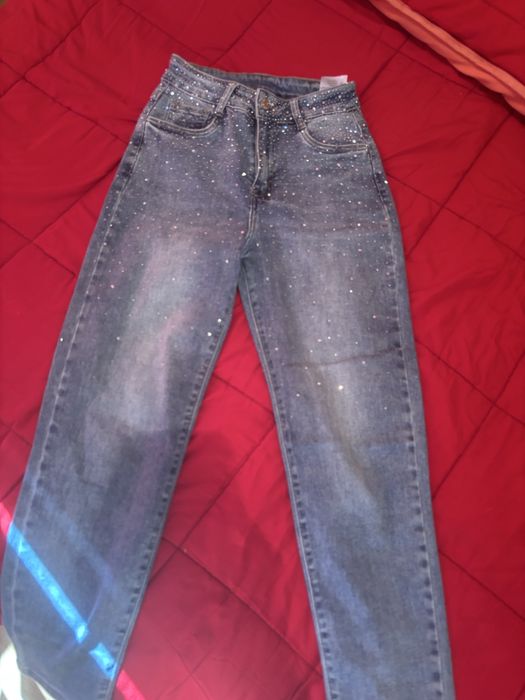 Дънки с камъчета 32/34 номер