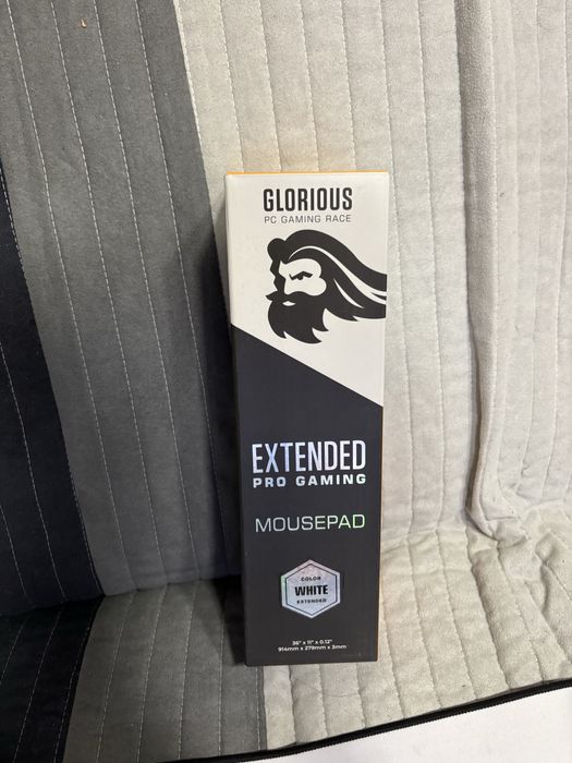 Подлошка за биро Glorious XL