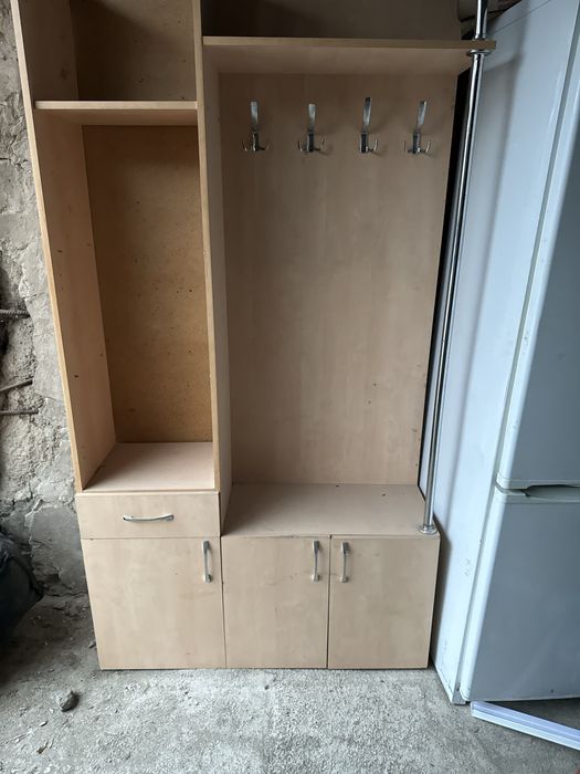 Шкаф и прихожный шкаф сатылады