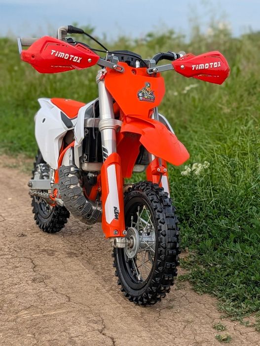 Vând Urgent KTM 50 SX Mini – ultimul model, cumpărată nouă în 2024, stare excelentă