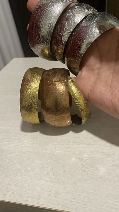 Браслеты женские. Білезіктер