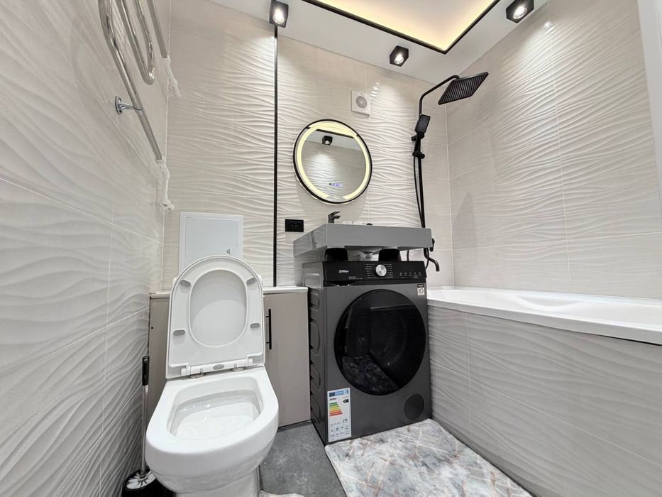 ПРОДАЁТСЯы! Чиланзар 9 кв-л Ор-р. РОВД Кирпич: 2в3/3/4.  52 м2