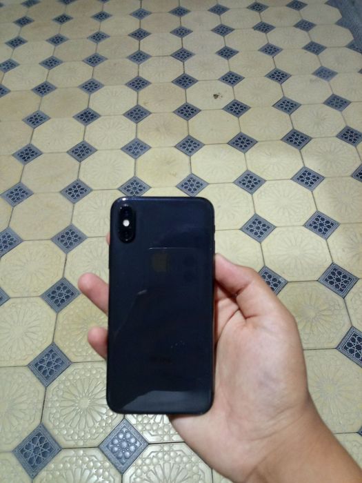 Iphone xs  sotladi