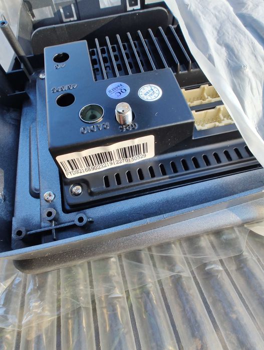 Продавам МУЛТИМЕДИЯ ,9 инча,android  за Волво