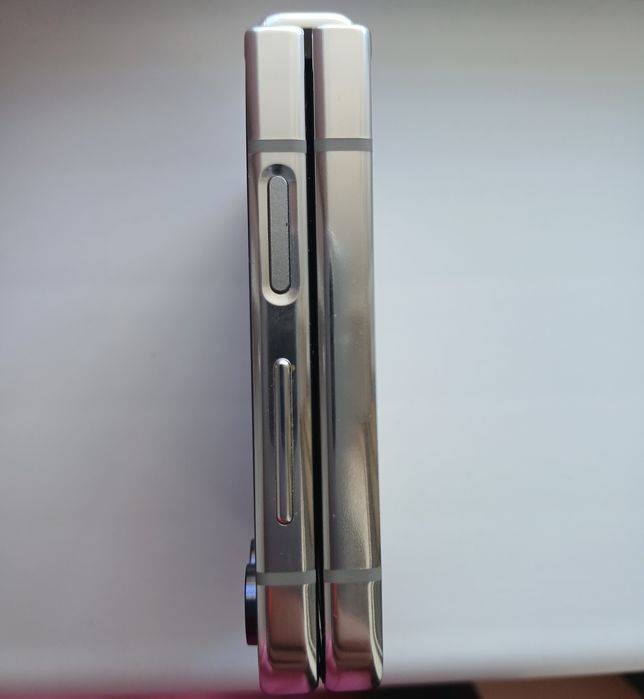 Samsung z flip 5 за ремонт