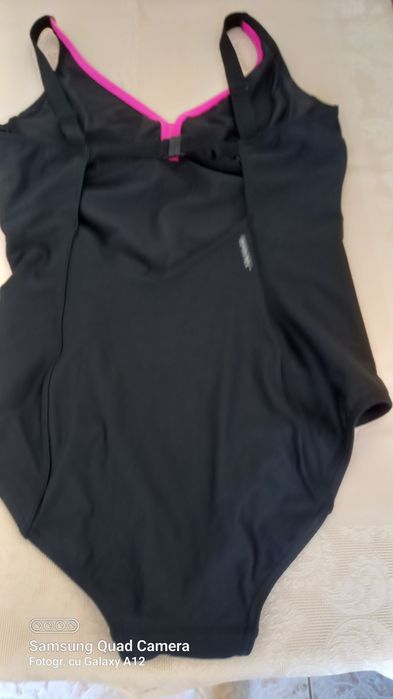 Adidas, costum baie
