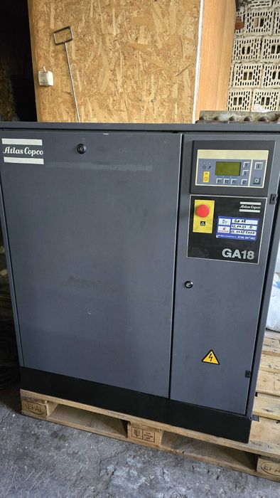 Compresor cu surub Atlas Copco GA18 reconditionat