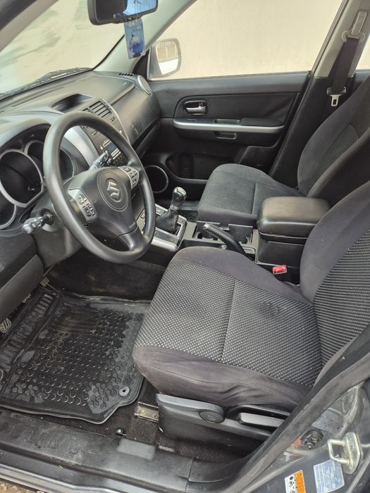 Vând Suzuki Grand Vitara 2.0 benzina 2006