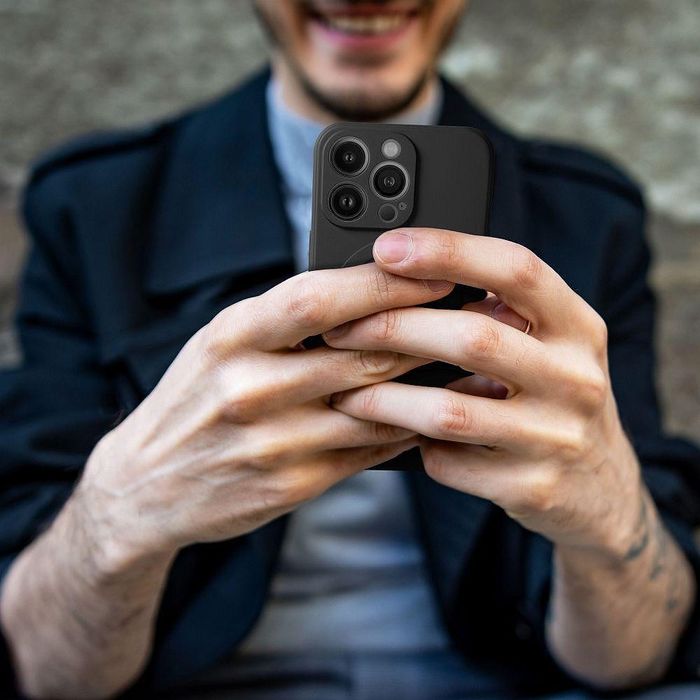 Silicone mag cover case compatible with magsafe for iphone 16 pro max