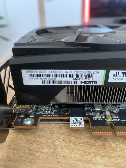 Placa video Sapphire RX  5700 XT Nitro+ Special Edition  8 GB