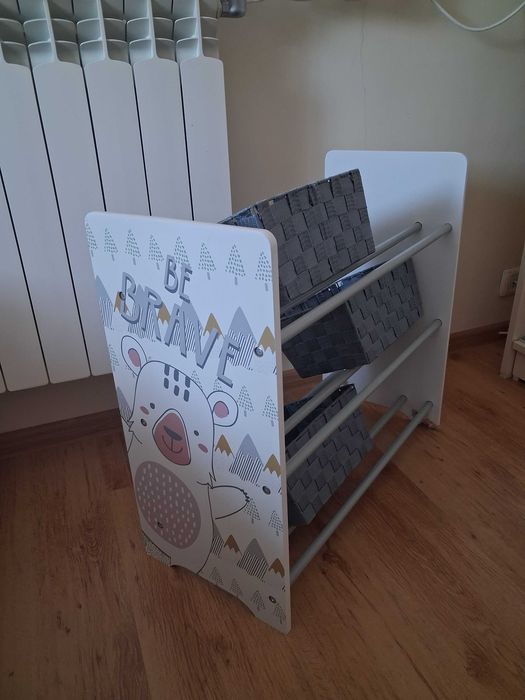 Детска етажерка  с твъди кутии