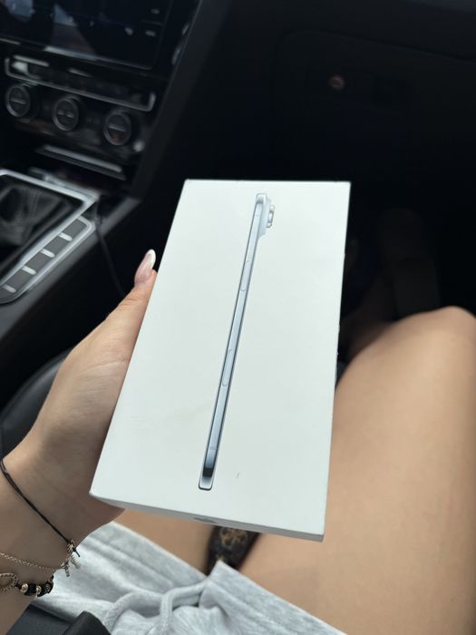 iphone 17 AIR , 512 gb , sky blue