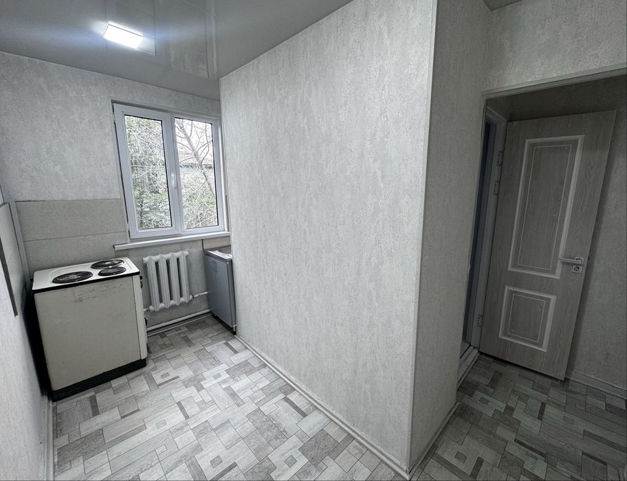 Продам 3 комнатную 2 этаж Спутник-3