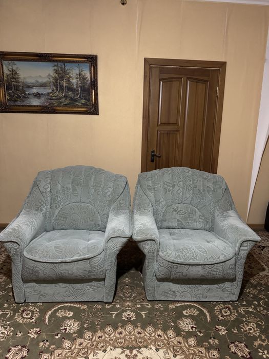 Продам два кресло
