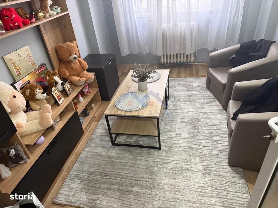 Apartament 4 camere, decomandat, Cetate, Mercur, 2 bai, pivnita — fotografia 1