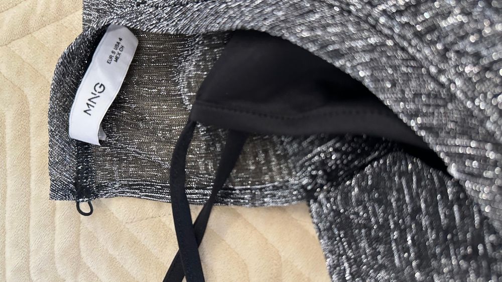 Продам стильное платье 42 размер