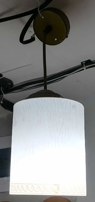 Продам дешево светильник б/у