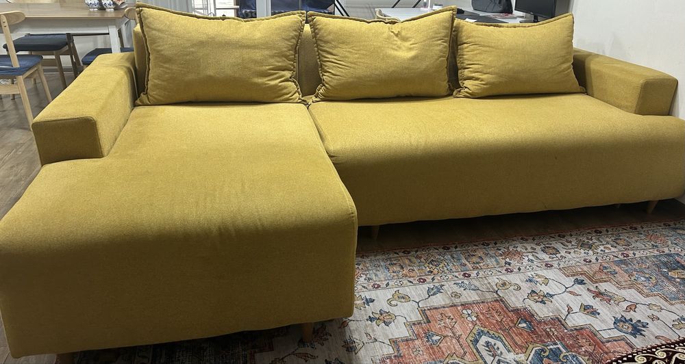 Диван в хорошем состоянии