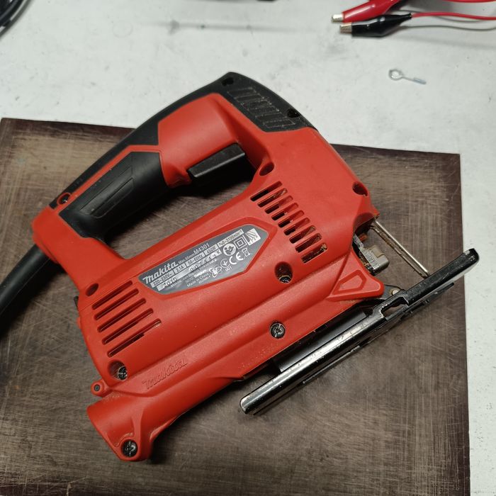 Прободен трион Makita M4301