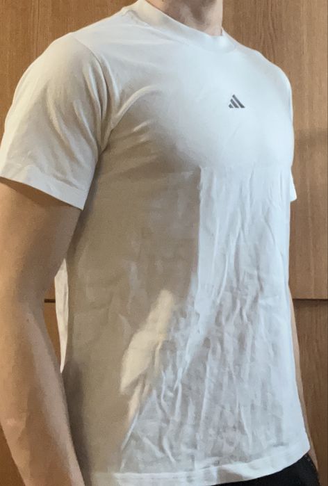 Tricou Adidas Barbati Marimea L in conditii bune