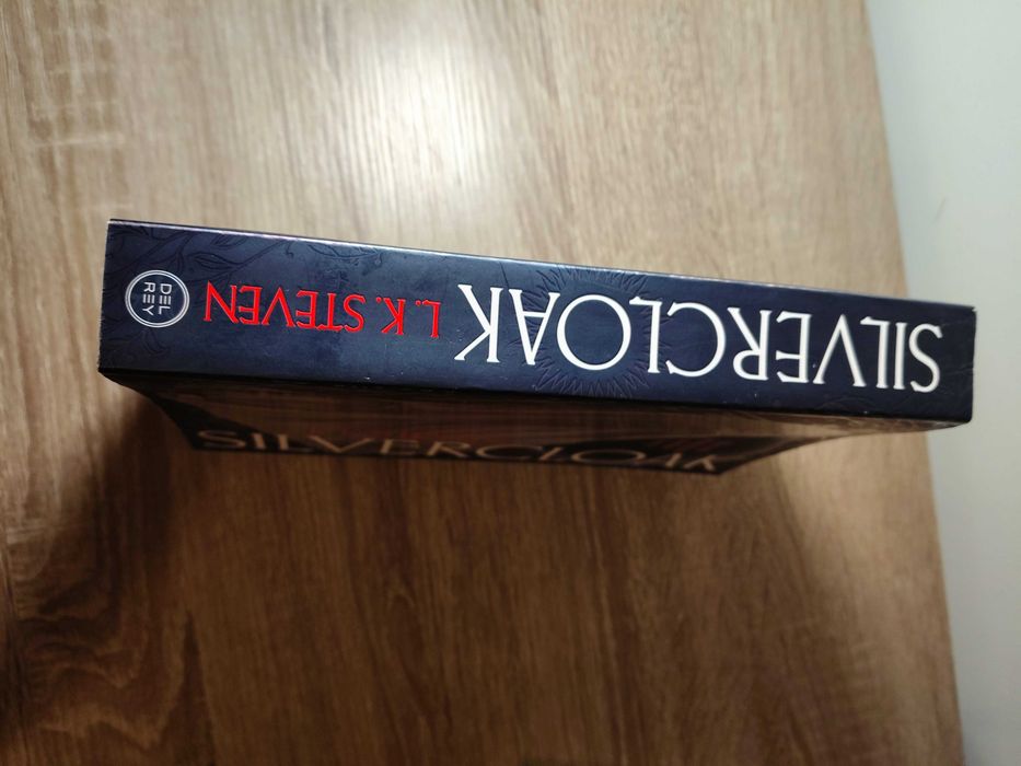 Silvercloak на L.K.Steven, книга на английски език