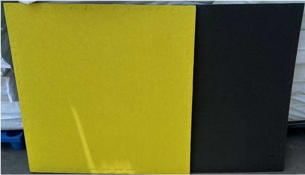 Covorase Spuma EVA Tatami Puzzle Bob Orez 100x100x2cm Galben/Negru