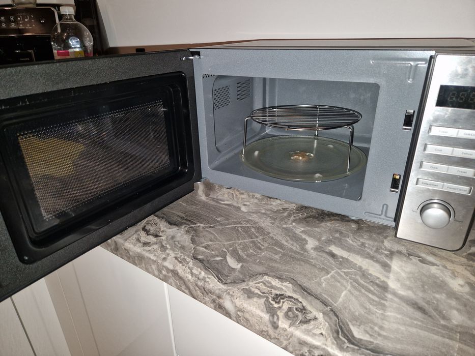 Cuptor microunde