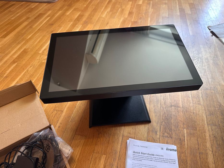 Водоустойчив IP65, touch screen, full HD 1920-1080 монитор IIYAMA 15,6